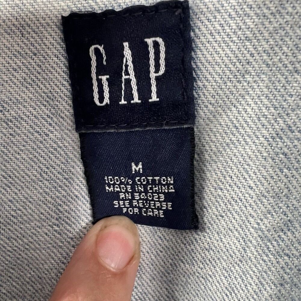 GAP Jean Jacket Size Medium Vintage 2000 Blue Denim Cropped Button Front - Picture 11 of 12